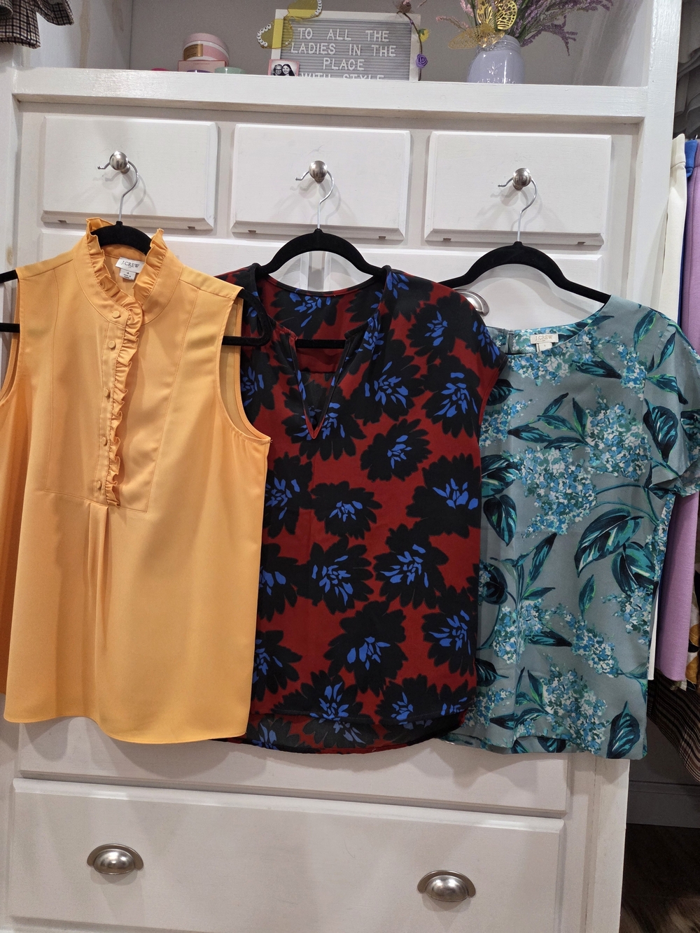 6-Piece Women’s Clothing Bundle